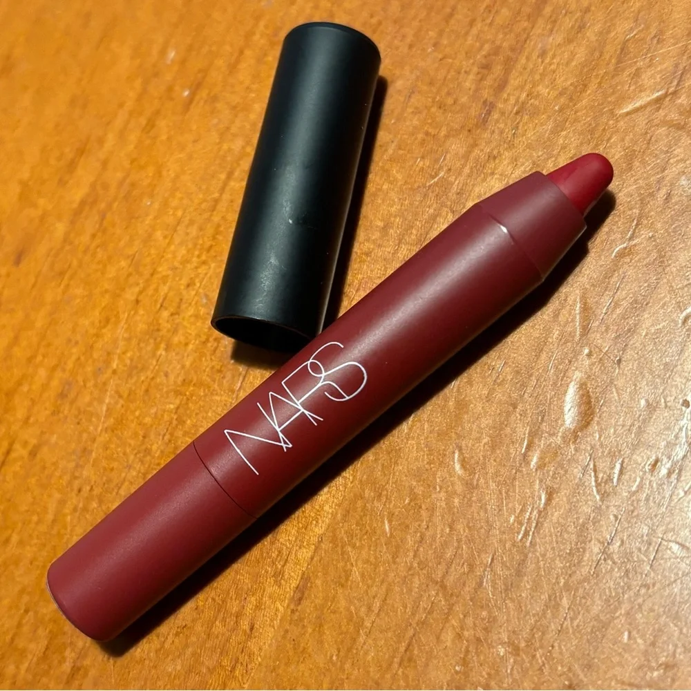 NARS Lip Pencil Cruella
